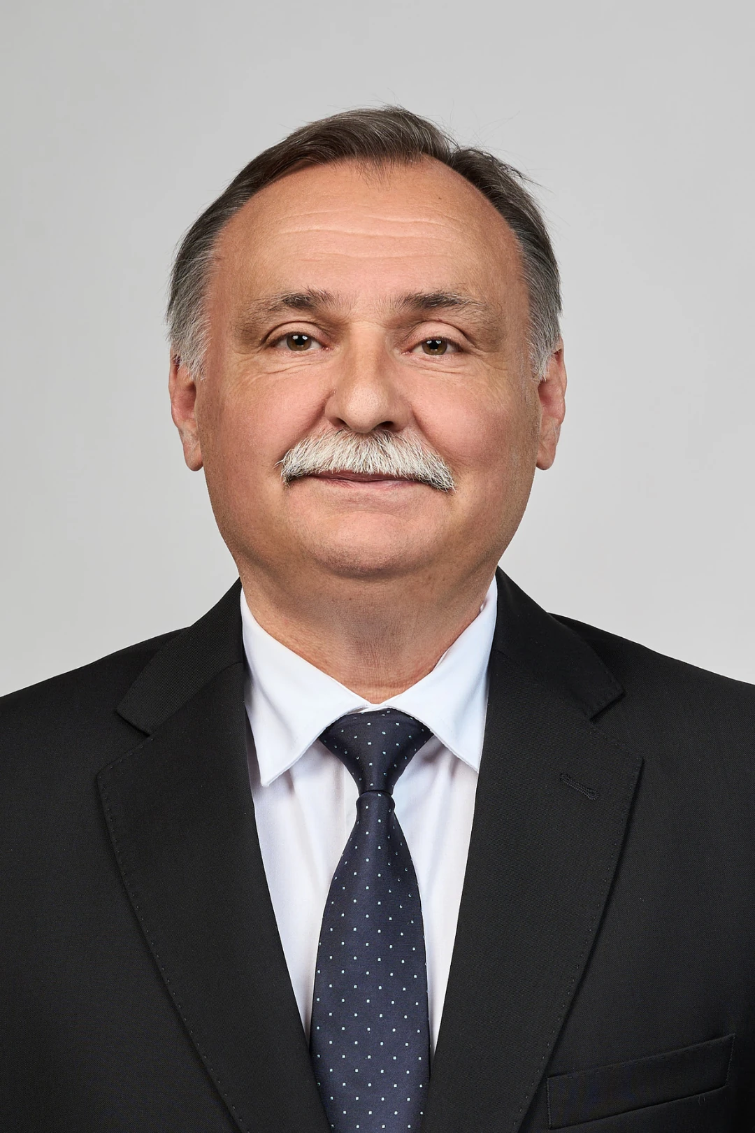 Gajdos László